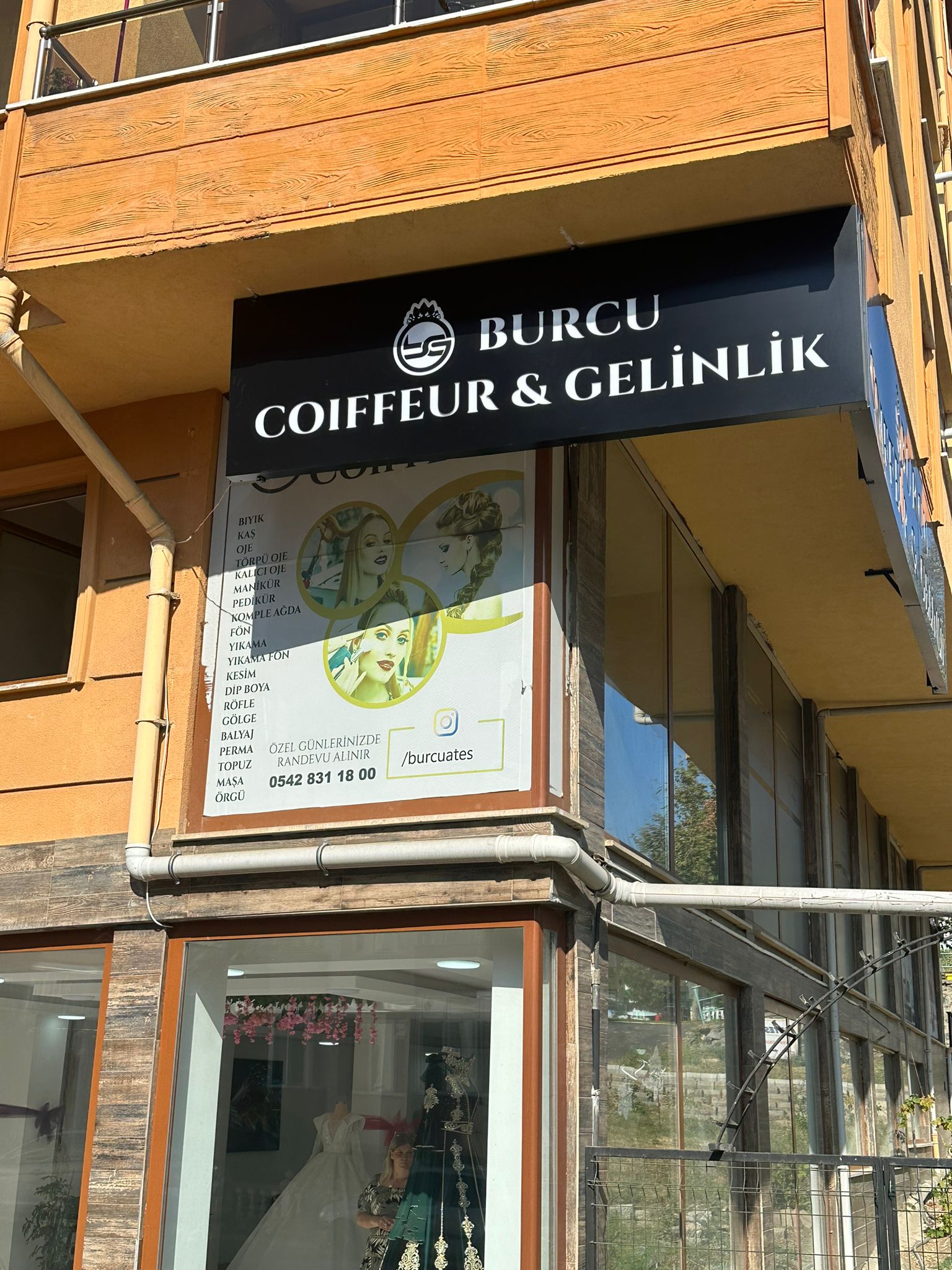Burcu Ateş Kuaför & Gelinlik