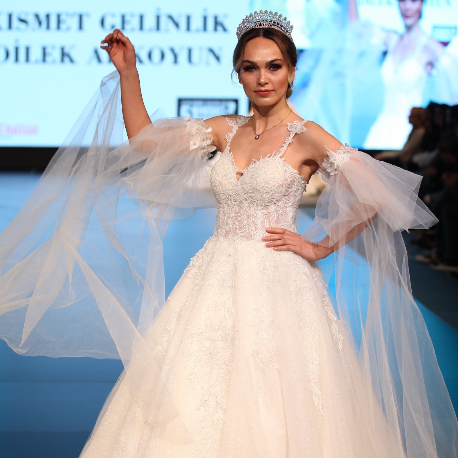 Kısmet Gelinlik ve Moda Evi