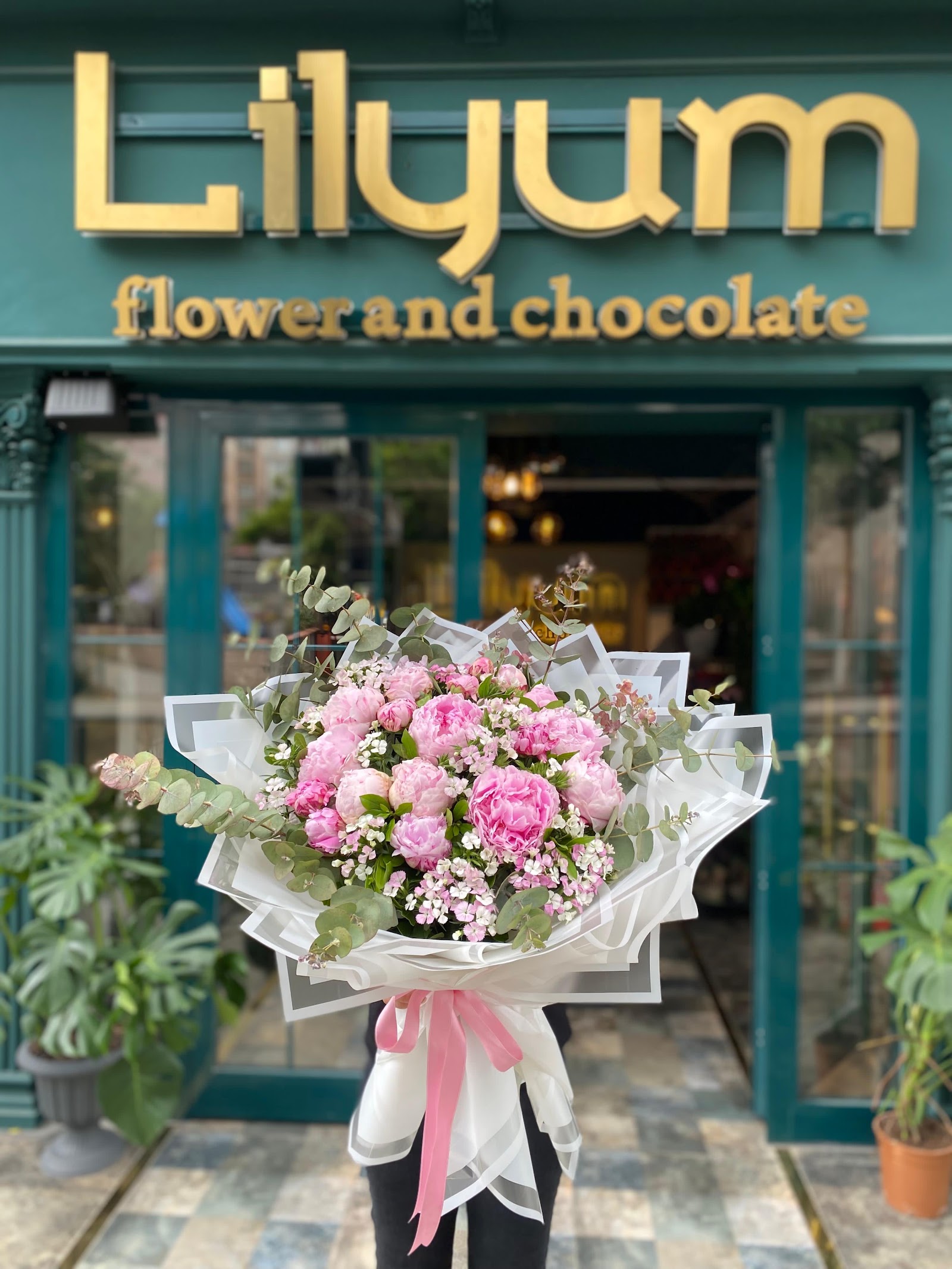 Lilyum Flower and Chocolate - Çorlu