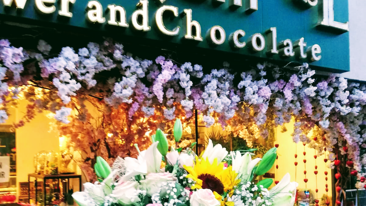 Lilyum Flower and Chocolate - Çorlu
