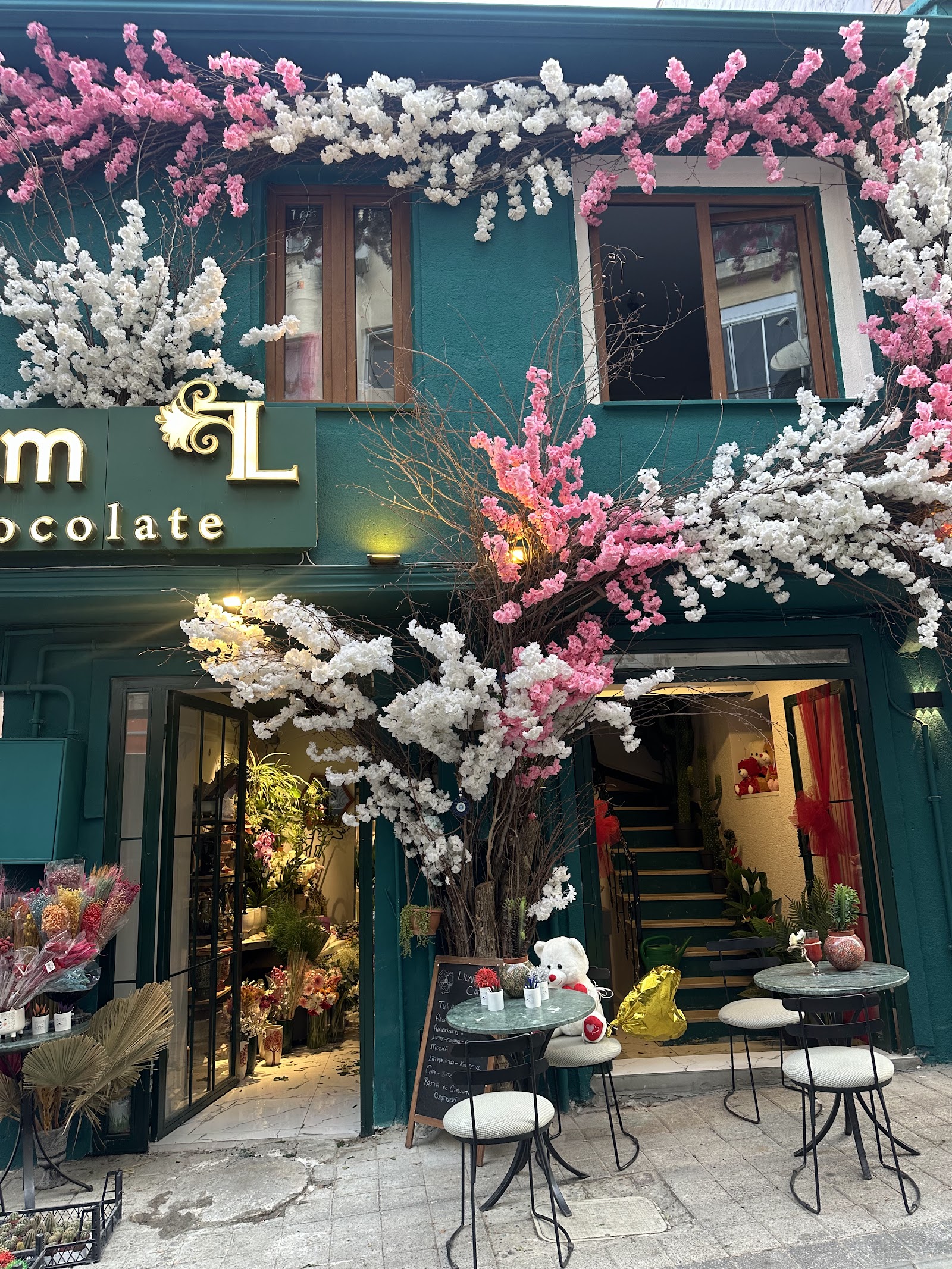 Lilyum Flower And Chocolate - Tekirdağ Süleymanpaşa kır düğünü mekanı — Süleymanpaşa